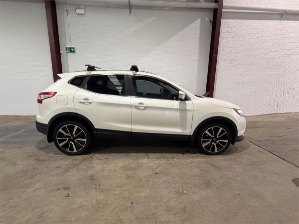 2015 Nissan QASHQAI Wagon J11 TL image