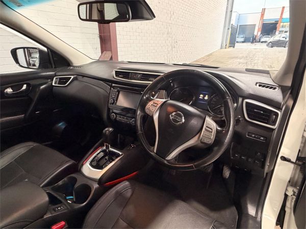 2015 Nissan QASHQAI Wagon J11 TL image