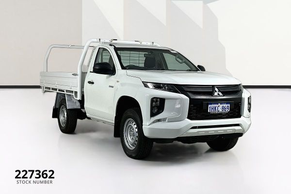 2022 Mitsubishi Triton MR GLX image