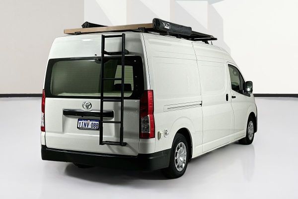 2022 Toyota Hiace GDH320R image