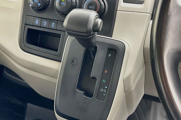 2022 Toyota Hiace GDH320R image