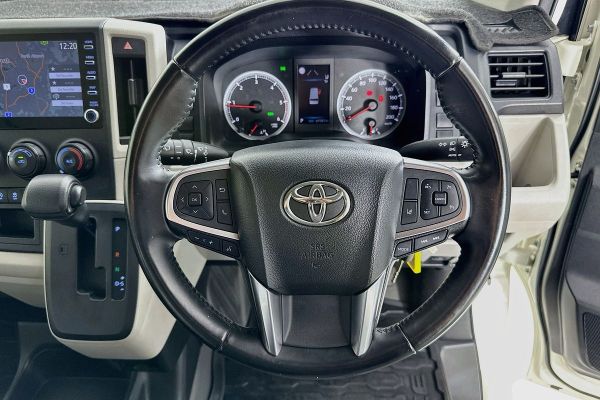 2022 Toyota Hiace GDH320R image