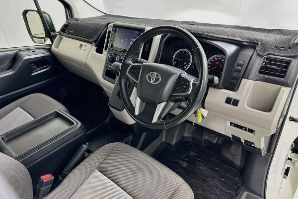 2022 Toyota Hiace GDH320R image