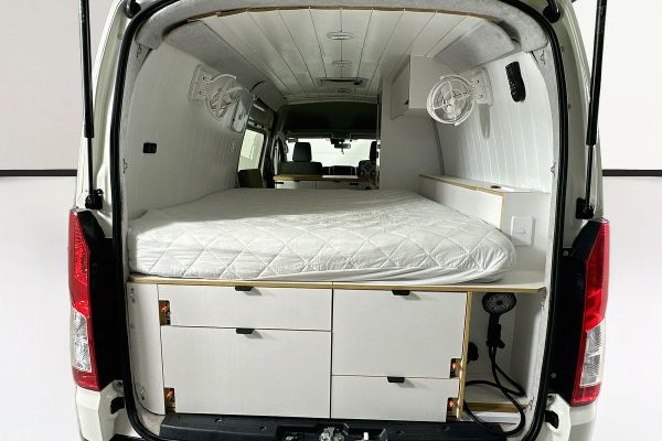 2022 Toyota Hiace GDH320R image