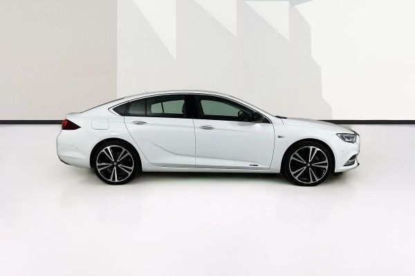 2018 Holden CALAIS V ZB image