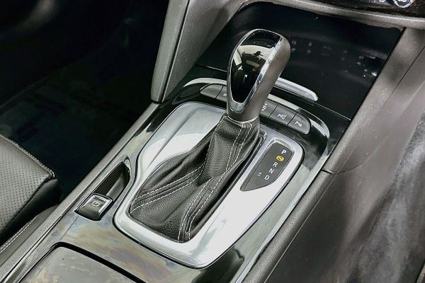 2018 Holden CALAIS V ZB image