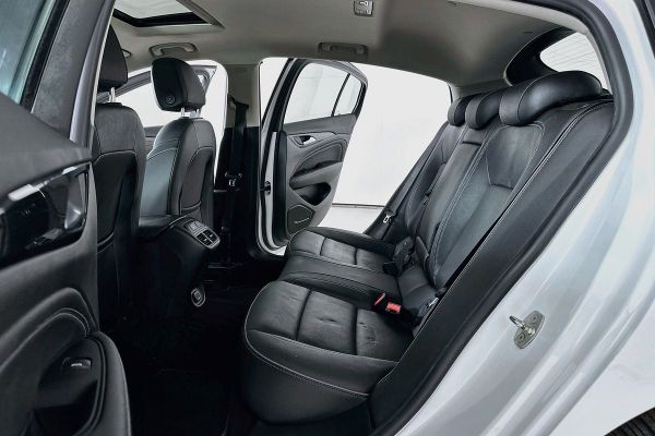 2018 Holden CALAIS V ZB image