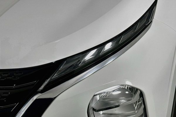 2023 Mitsubishi Outlander ZM ES image