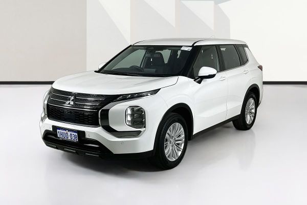 2023 Mitsubishi Outlander ZM ES image