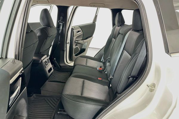2023 Mitsubishi Outlander ZM ES image
