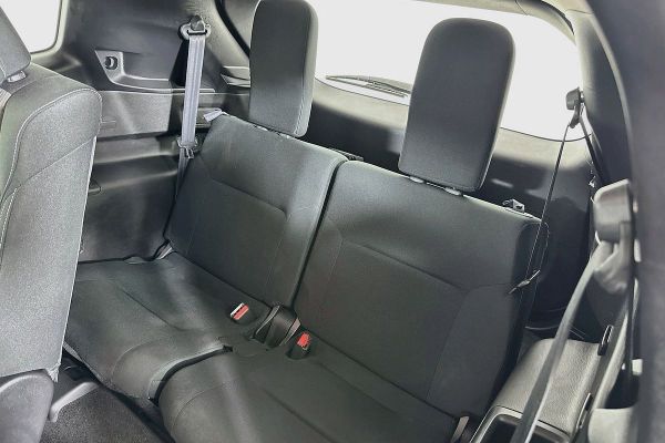 2023 Mitsubishi Outlander ZM ES image