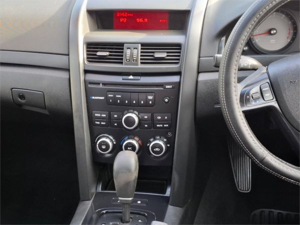 2007 Holden Commodore Sedan VE SV6 image