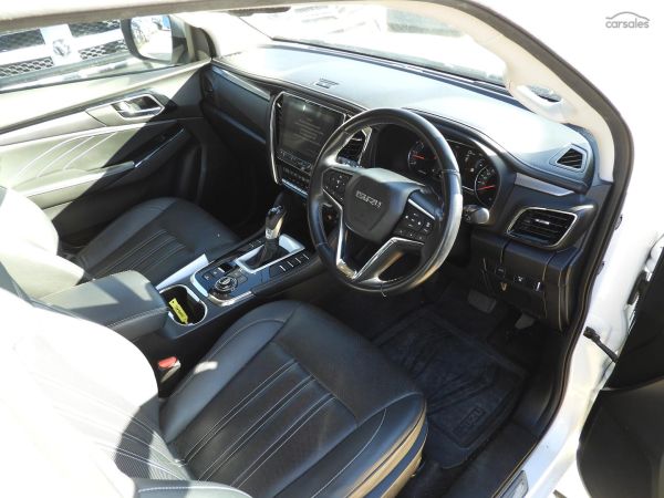2021 Isuzu MU-X LS-T image