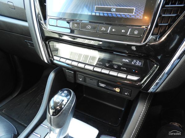 2021 Isuzu MU-X LS-T image