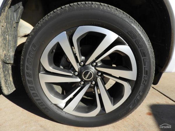 2021 Isuzu MU-X LS-T image