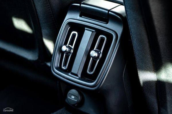 2025 Polestar 2 Standard range Single motor Auto MY25 image