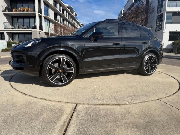 2022 Porsche Cayenne 9YA Platinum Edition image