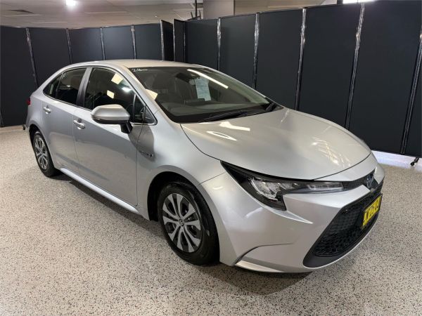 2020 TOYOTA COROLLA 4D SEDAN ZWE211R ASCENT SPORT + NAVI HYBRID image