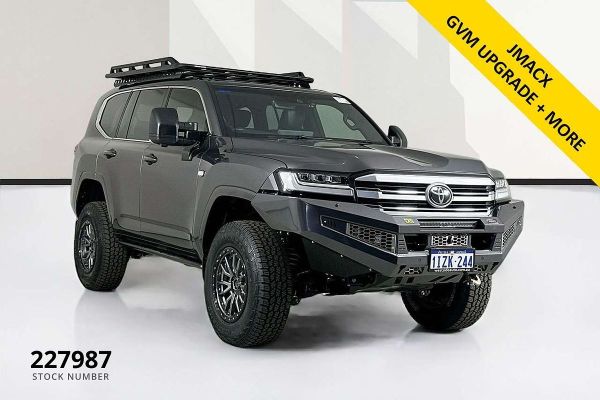 2022 Toyota Landcruiser FJA300R VX image