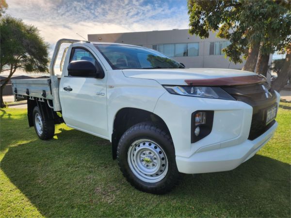 2019 Mitsubishi Triton MR GLX image