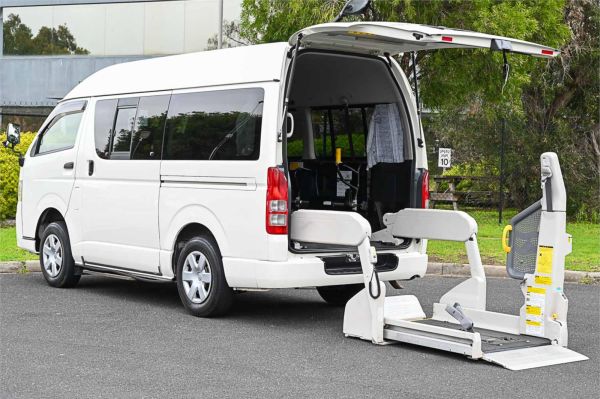 2012 Toyota Hiace Van KDH206 DX image