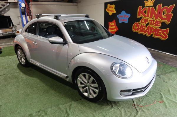 2012 Volkswagen Beetle Liftback 1L MY13 image