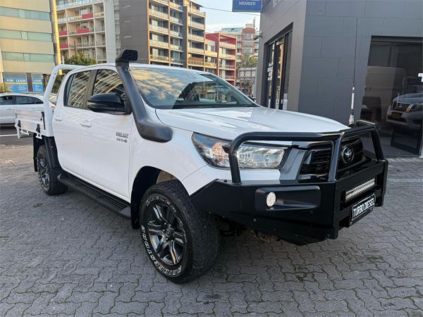2022 TOYOTA HILUX DOUBLE C/CHAS GUN126R SR (4x4) image