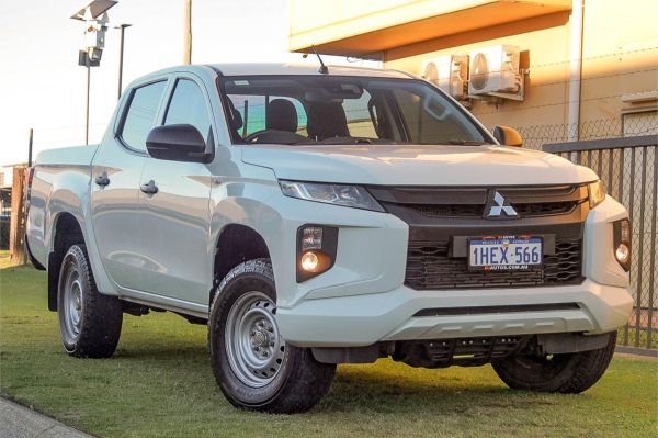 2020 Mitsubishi Triton MR GLX image