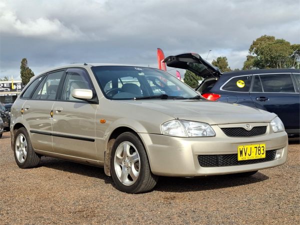 2000 Mazda 323 Hatchback BJ Astina image