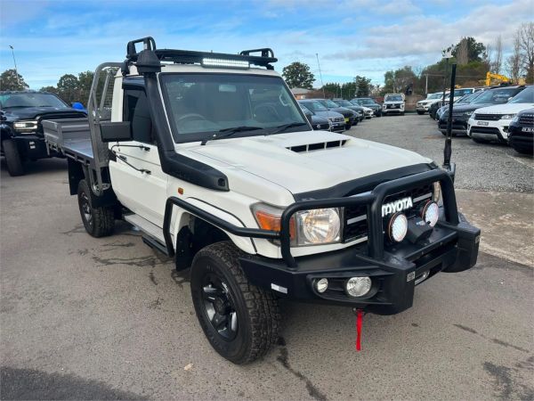 2020 Toyota Landcruiser VDJ79R Workmate image