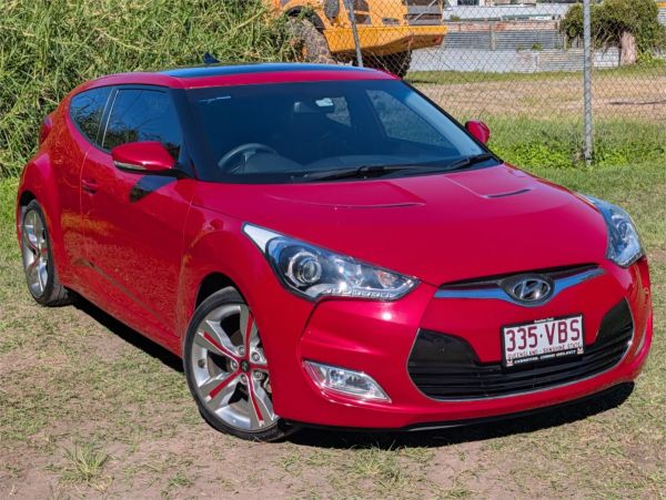 2013 Hyundai Veloster Hatchback FS2 + image