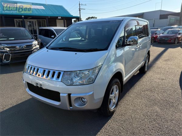 2011 Mitsubishi Delica Van Wagon CV5W D:5 image