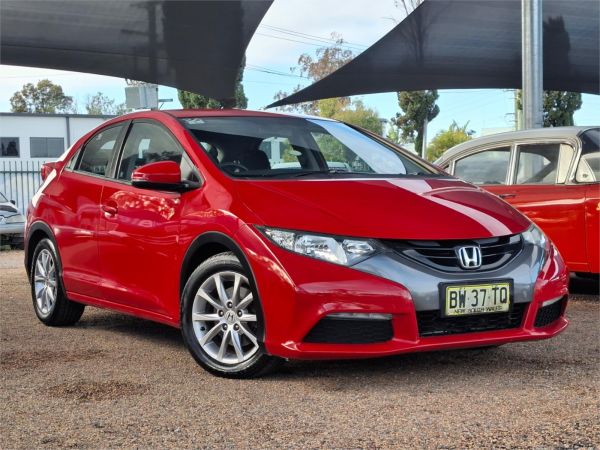 2013 Honda Civic Hatchback 9th Gen MY13 VTi-S image
