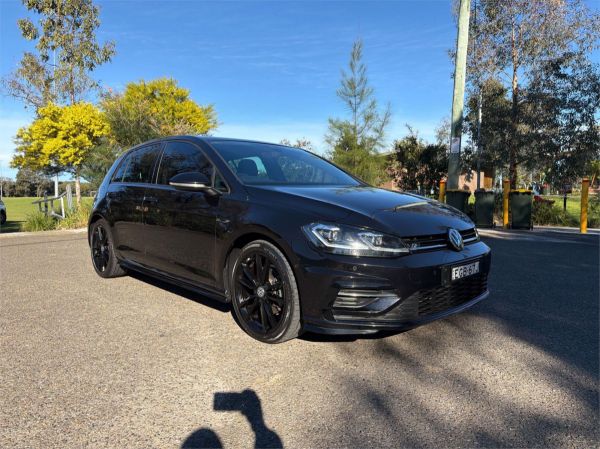 2019 Volkswagen Golf MK VII Highline image