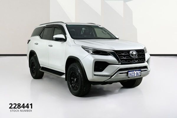 2023 Toyota Fortuner GUN156R Crusade image