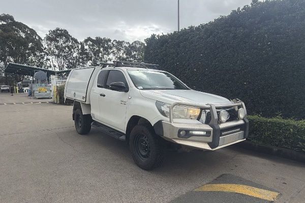 2019 Toyota Hilux SR GUN126R 4X4 image
