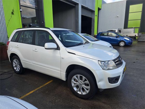 2014 Suzuki Grand Vitara Wagon JB Sport image