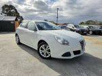Image for 2013 Alfa Romeo Giulietta Series 0 MY13 Progression White 6 Speed Manual Hatchback