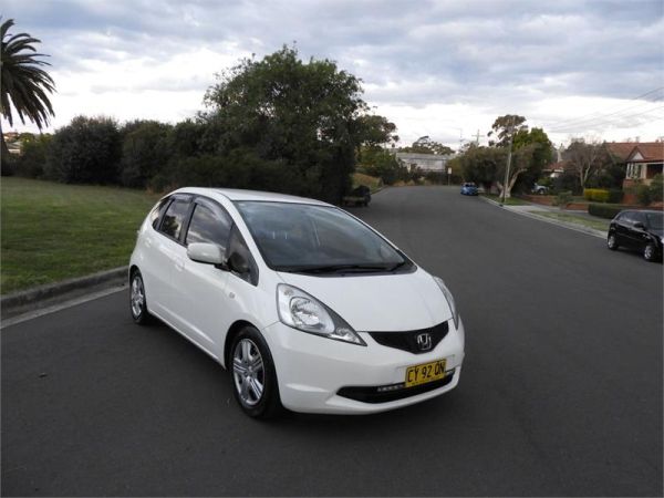 2009 HONDA JAZZ 5D HATCHBACK GE GLi image