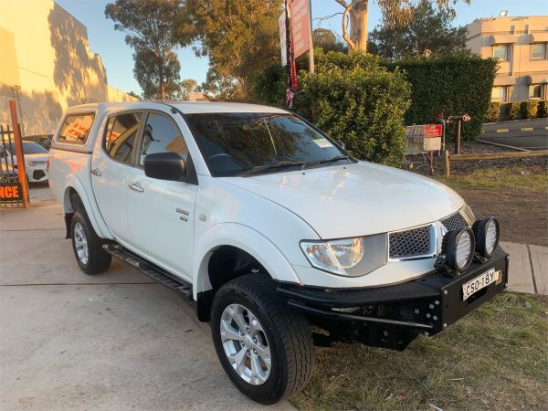 2011 MITSUBISHI TRITON DOUBLE CAB UTILITY MN MY11 GLX-R (4x4) image