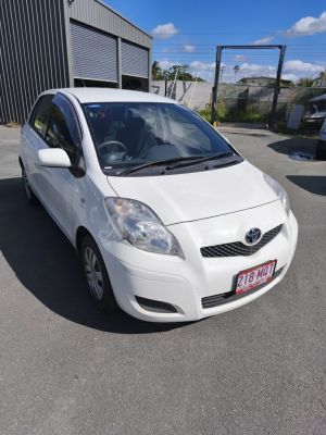 2009 Toyota Yaris NCP90R MY09 YR White 5 Speed Manual Hatchback image