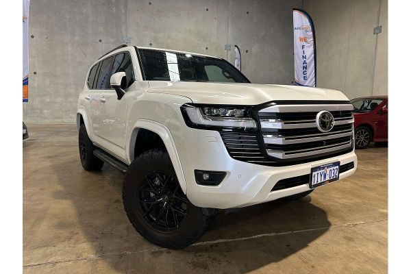 2023 Toyota Landcruiser FJA300R VX image