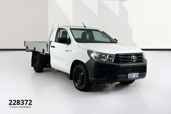 2017 Toyota HILUX WORKMATE TGN121R MY17 REAR WHEEL DRIVE image