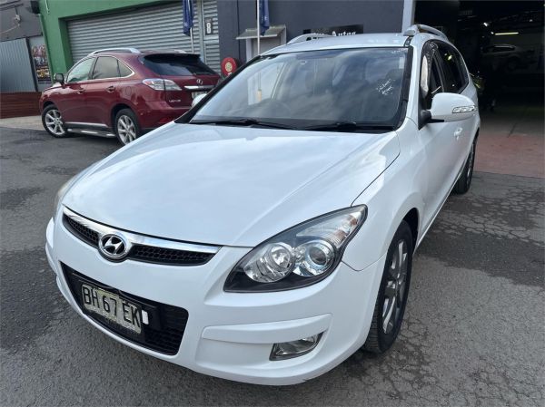 2010 HYUNDAI i30 4D WAGON FD MY11 cw SLX 2.0 image