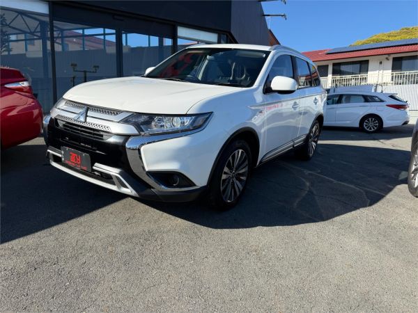 2018 Mitsubishi Outlander Wagon ZL MY19 ES ADAS image