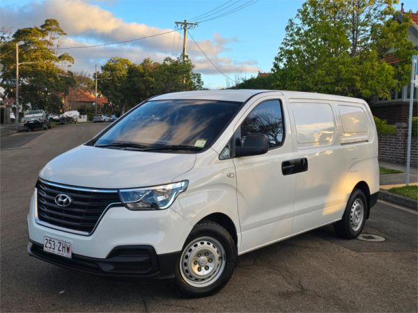 2019 Hyundai iLoad TQ4 3S TWIN SWING image