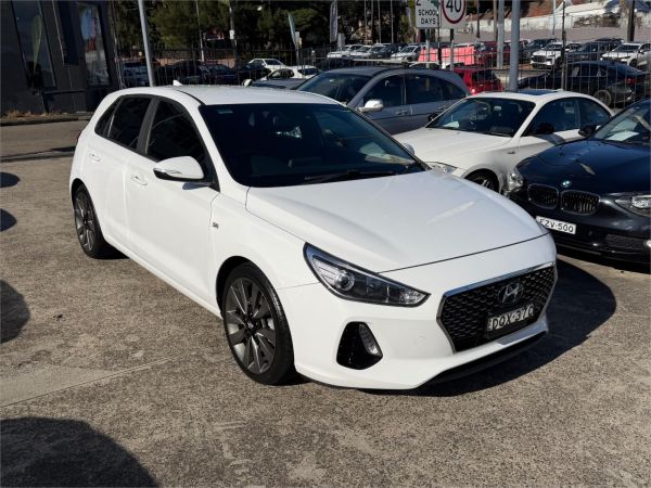 2017 HYUNDAI i30 4D HATCHBACK PD SR image