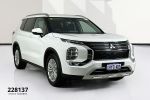 Image for 2023 Mitsubishi Outlander ZM LS