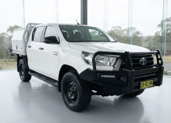 2020 TOYOTA HILUX DOUBLE C/CHAS GUN126R FACELIFT SR (4x4) image