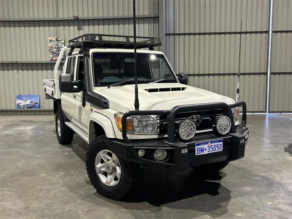 2017 Toyota Landcruiser Cab Chassis VDJ79R GXL image
